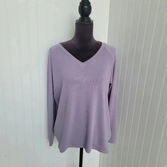 Banana Republic Sweaters - BANANA REPUBLIC V-Neck Long Sleeve Purple Pullover Knit Sweater Women's Size M
